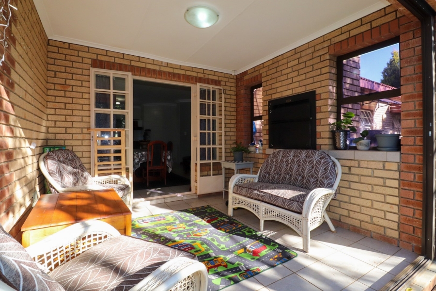 3 Bedroom Property for Sale in Flamwood North West